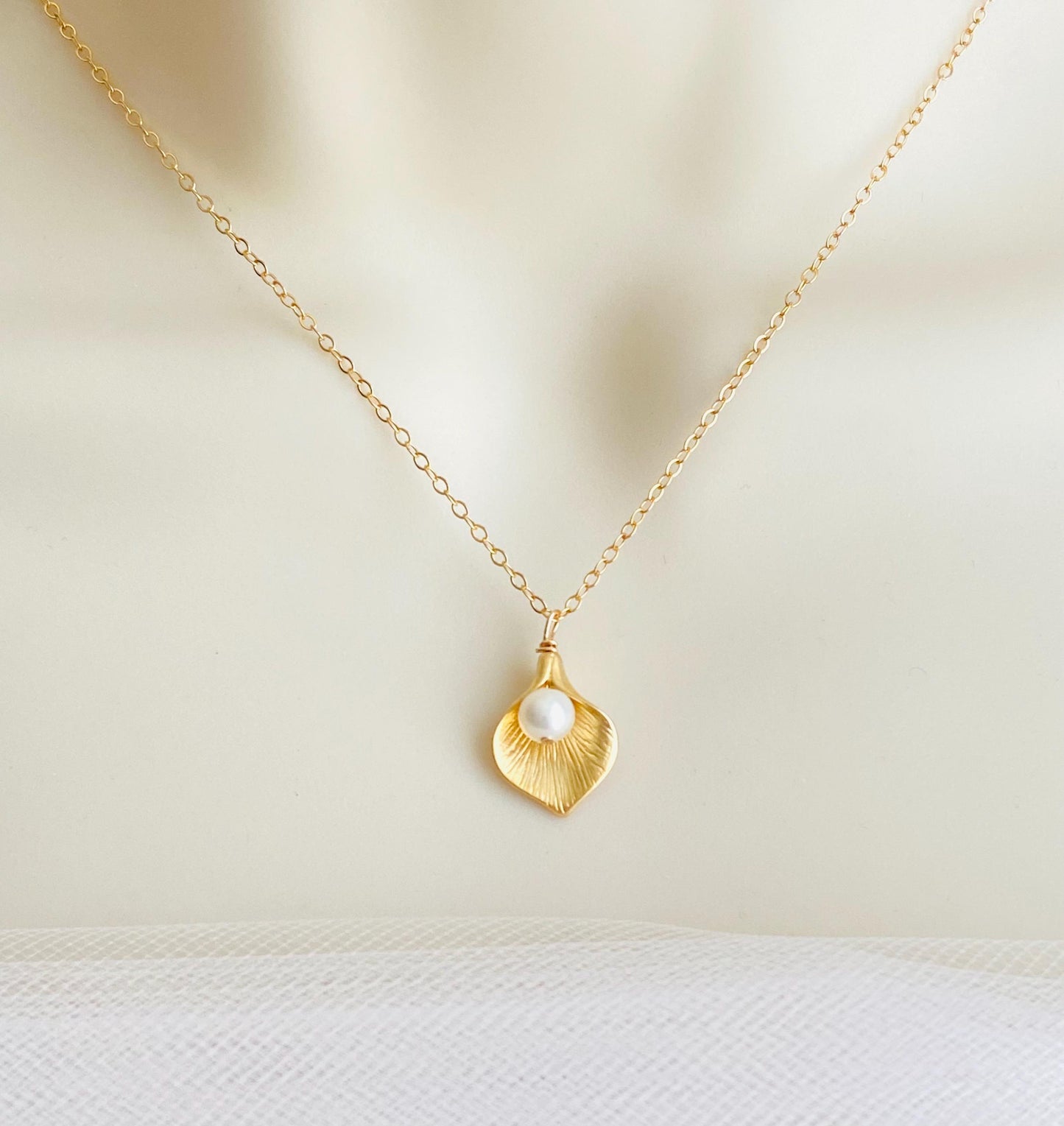Calla Lily Flower Pendant Necklace • Stainless Steel, Gold or Rose Gold Floral Necklace