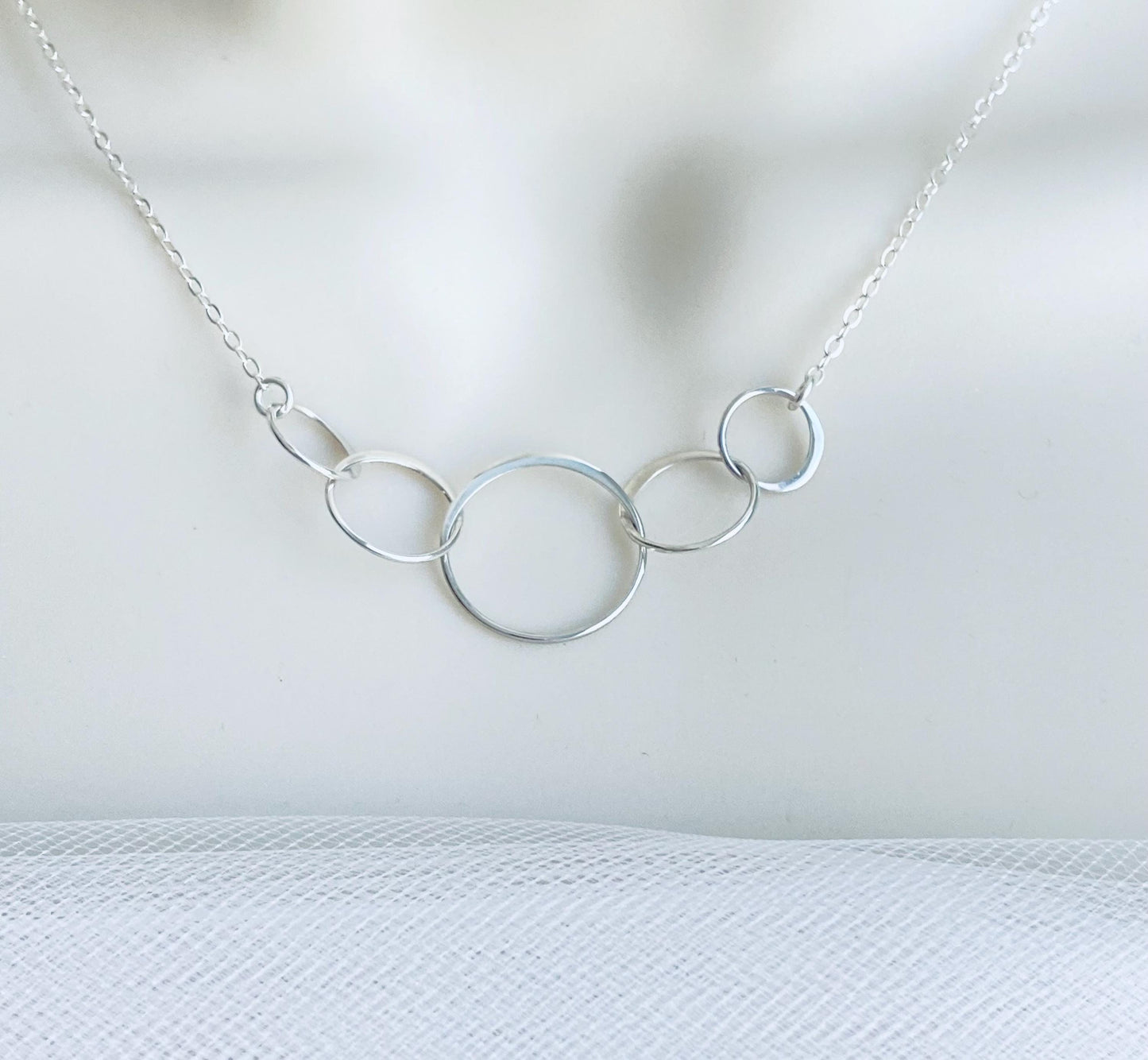 Sterling Silver 5 Interlocking Circle Necklace • Family Circle Pendant Necklace