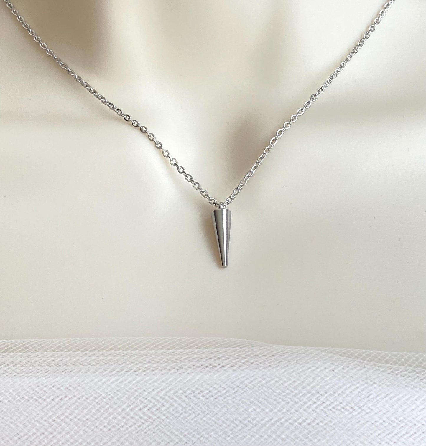 Minimalist Stainless Steel Spike Necklace. Delicate Layering Spike Pendant Necklace. Edgy Jewelry Gift for Her. Everyday Modern Jewelry.