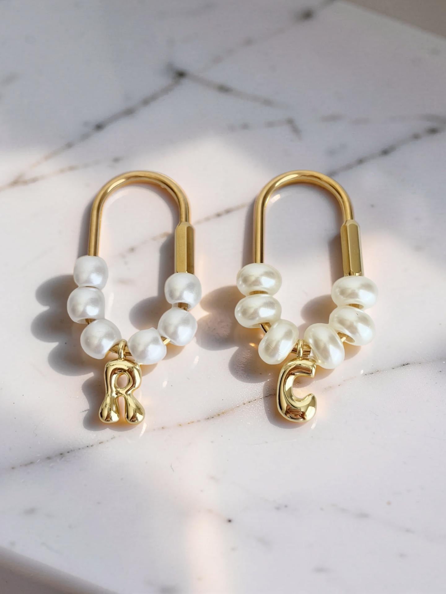 Personalized Faux Pearl Bag with Bubble Initial