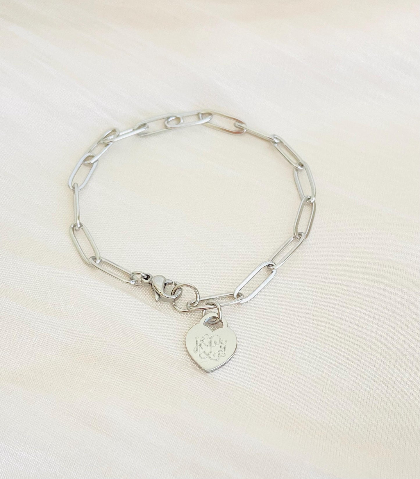 Stainless Steel Paperclip Chain Bracelet with Personalized Heart Charm • Custom Engraved Bracelet in Silver or Gold