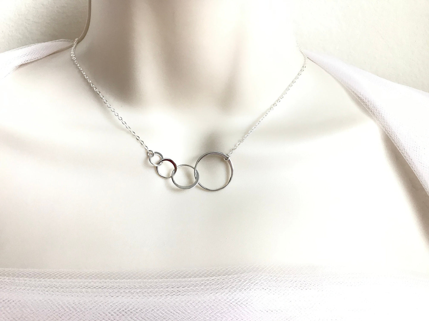 Sterling Silver 4 Interlocking Circle Necklace – 925 Silver Interlocking Four Ring Pendant