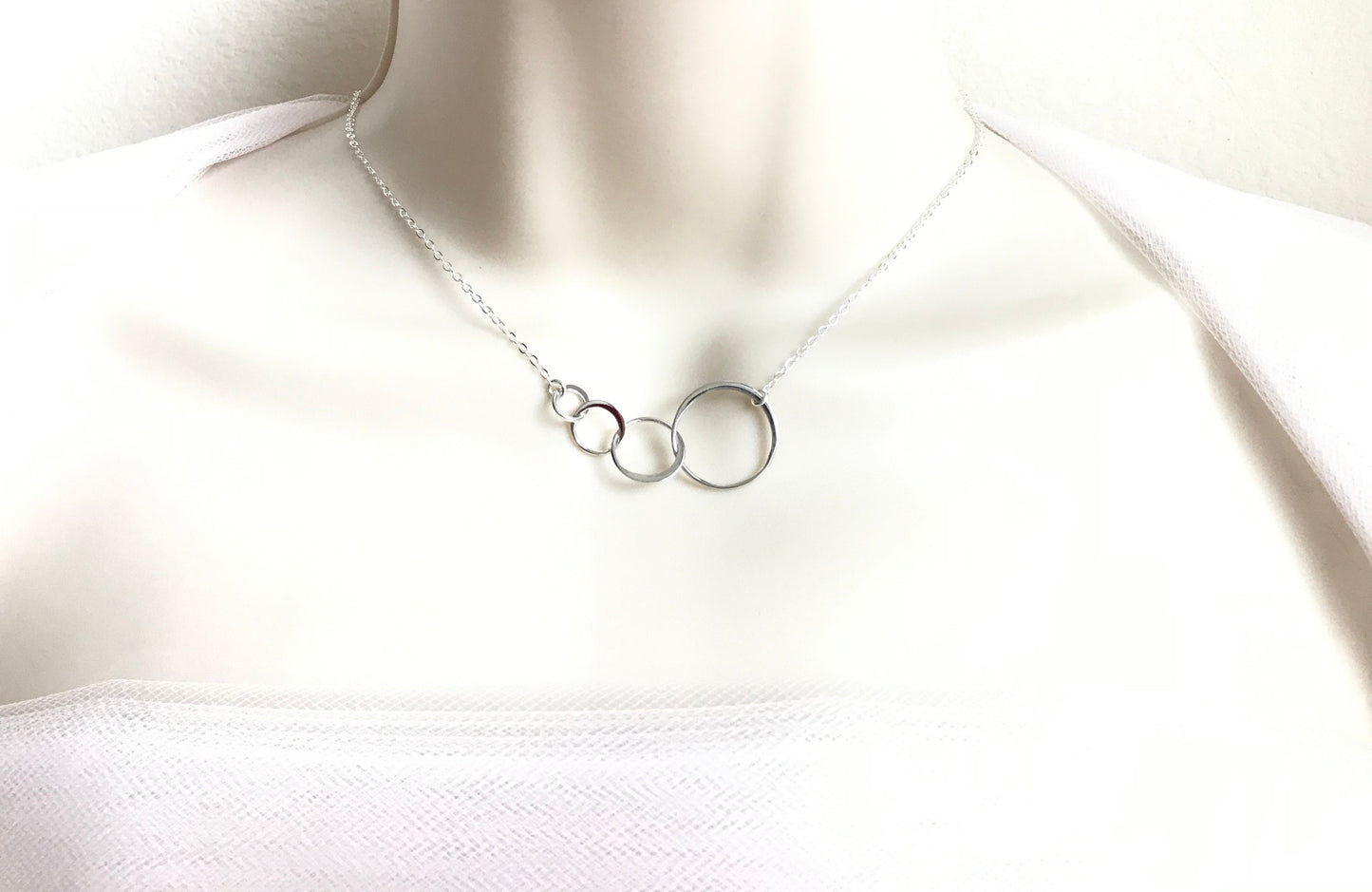 Sterling Silver 4 Interlocking Circle Necklace – 925 Silver Interlocking Four Ring Pendant