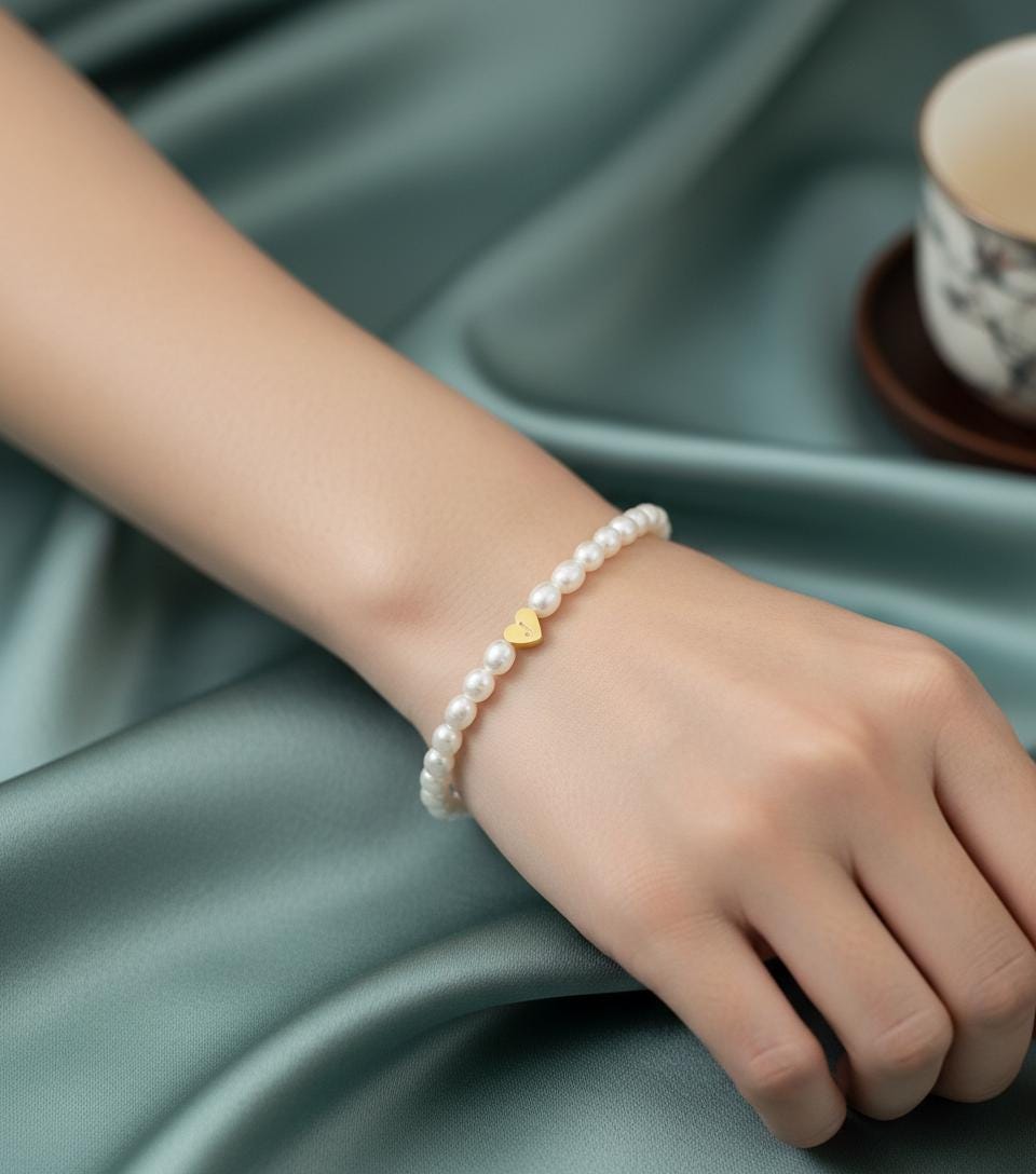 White Freshwater Pearl Bracelet with Heart Initial Charm • Personalized Pearl Jewelry Gift for Women