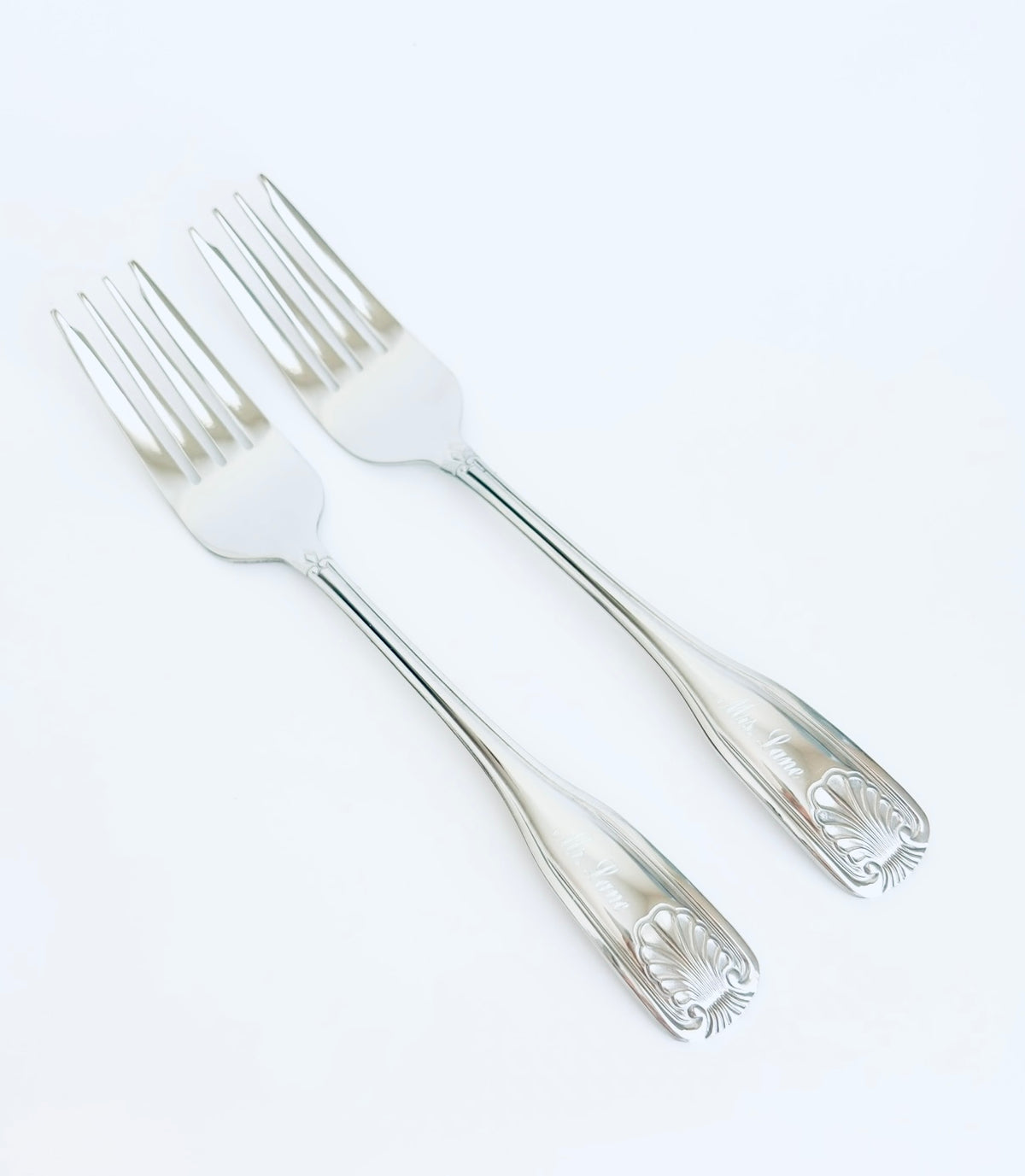 Personalized Stainless Steel Dinner Fork with Shell Pattern