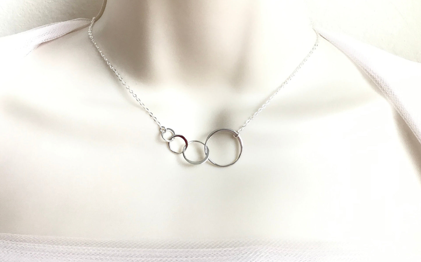Sterling Silver 4 Interlocking Circle Necklace – 925 Silver Interlocking Four Ring Pendant