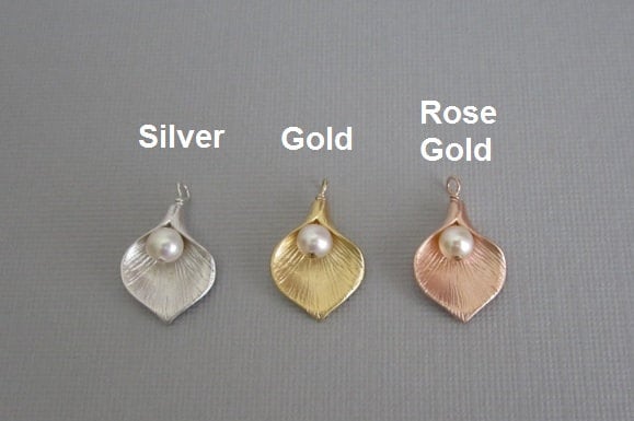 Calla Lily Flower Pendant Necklace • Stainless Steel, Gold or Rose Gold Floral Necklace