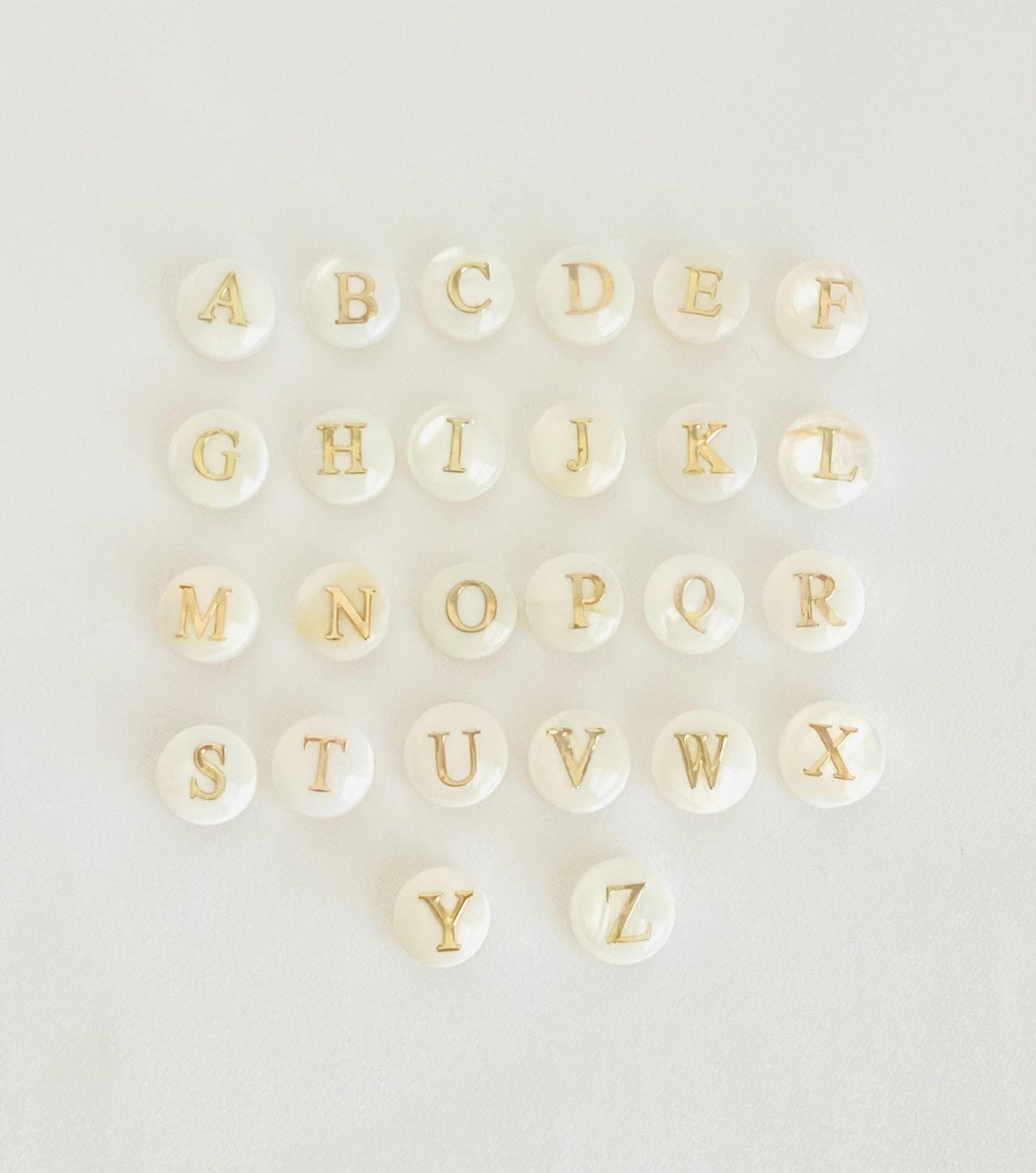 Personalized Dainty Initial Bracelet • Gold Beaded Stretch Bracelet with Shell Initial