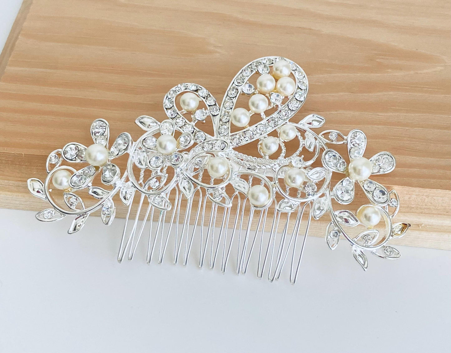 Glass Pearl and Rhinestone Hair Comb •  Elegant Bridal Wedding Hair Accessory for Women